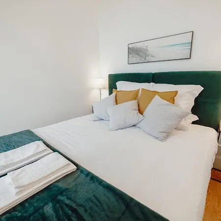 Downtown Premium By Vacationy *